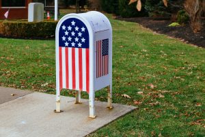Ein Briefkasten kann den Hauseingang verschönern – oder auch nicht. Foto photovs via Twenty20