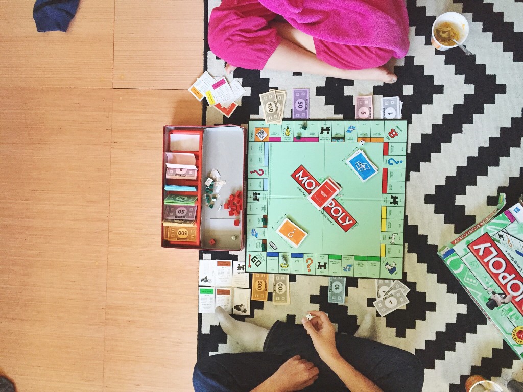 Monopoly, das Kultspiel für einen gemütlichen Spieleabend. Foto: slomygosh via Twenty20